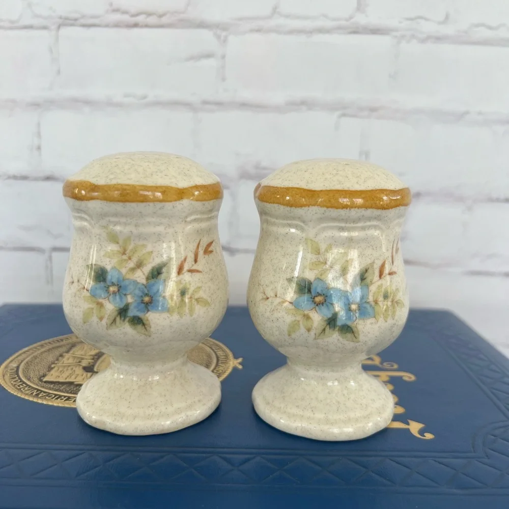 Vintage Japanese salt & pepper shakers